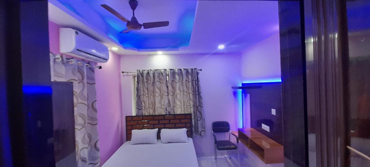 Garden Guest House Near Rene Tower Ruby General Hospital Calcutta Exteriör bild