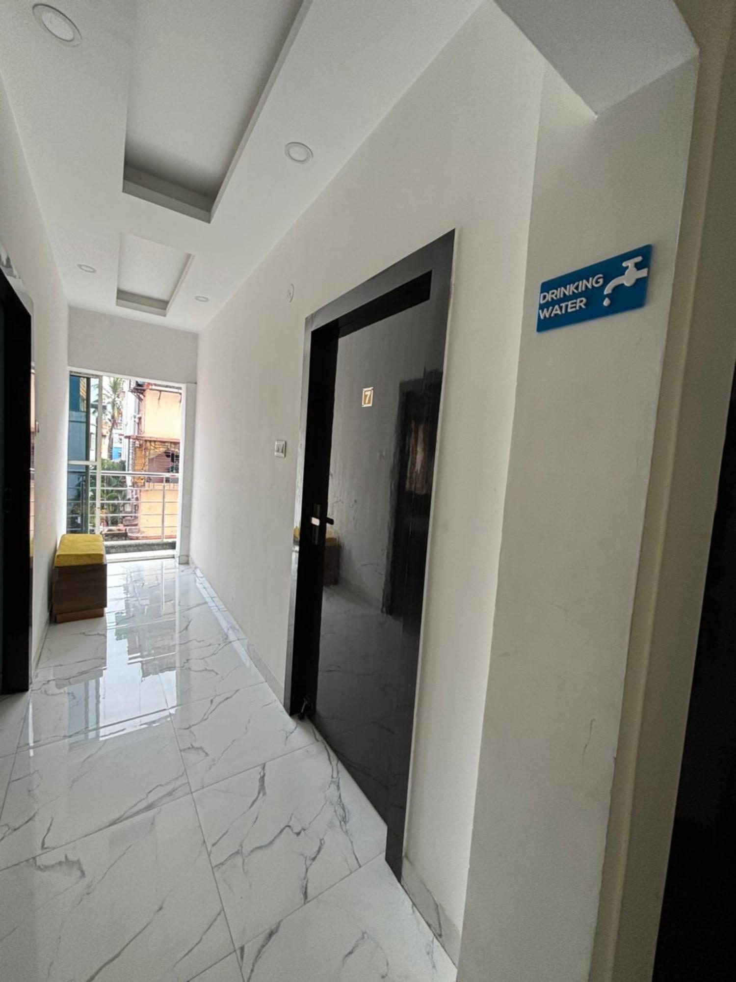 Garden Guest House Near Rene Tower Ruby General Hospital Calcutta Exteriör bild