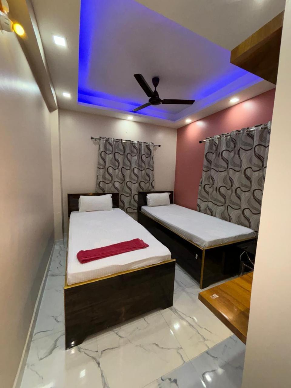 Garden Guest House Near Rene Tower Ruby General Hospital Calcutta Exteriör bild