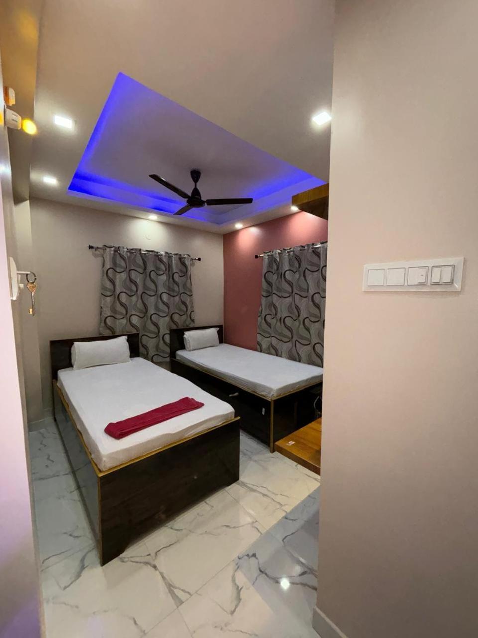 Garden Guest House Near Rene Tower Ruby General Hospital Calcutta Exteriör bild