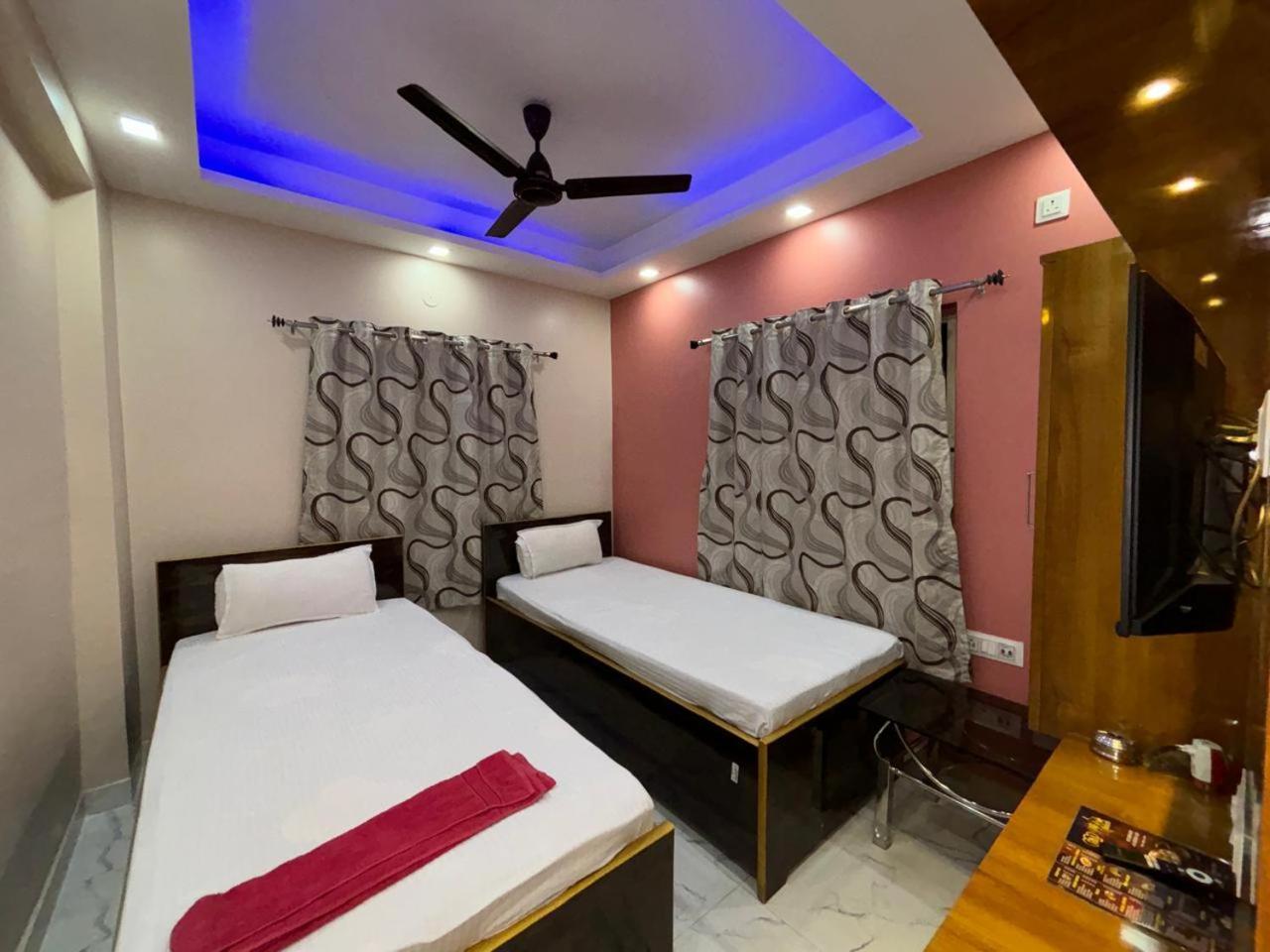 Garden Guest House Near Rene Tower Ruby General Hospital Calcutta Exteriör bild