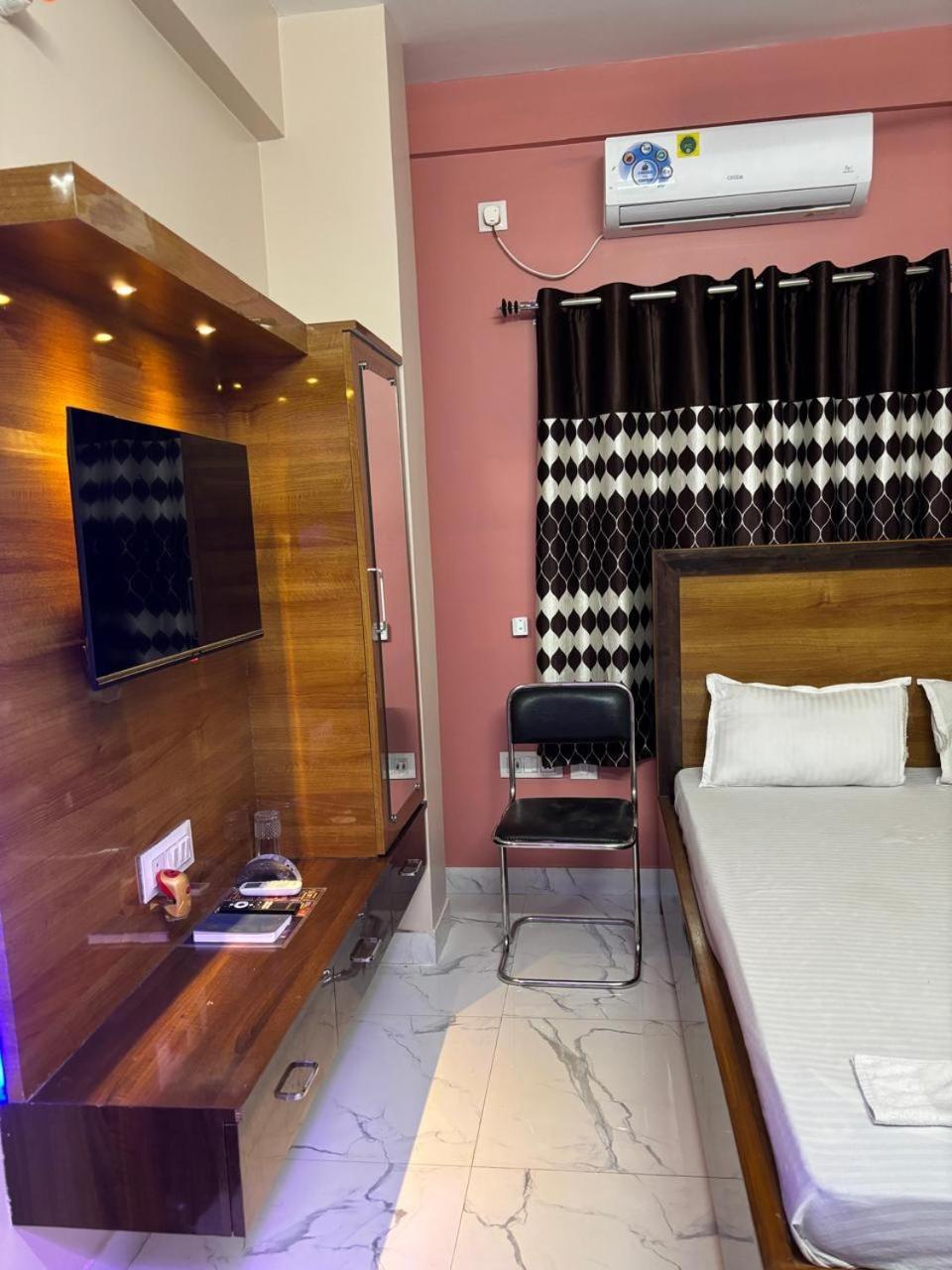 Garden Guest House Near Rene Tower Ruby General Hospital Calcutta Exteriör bild