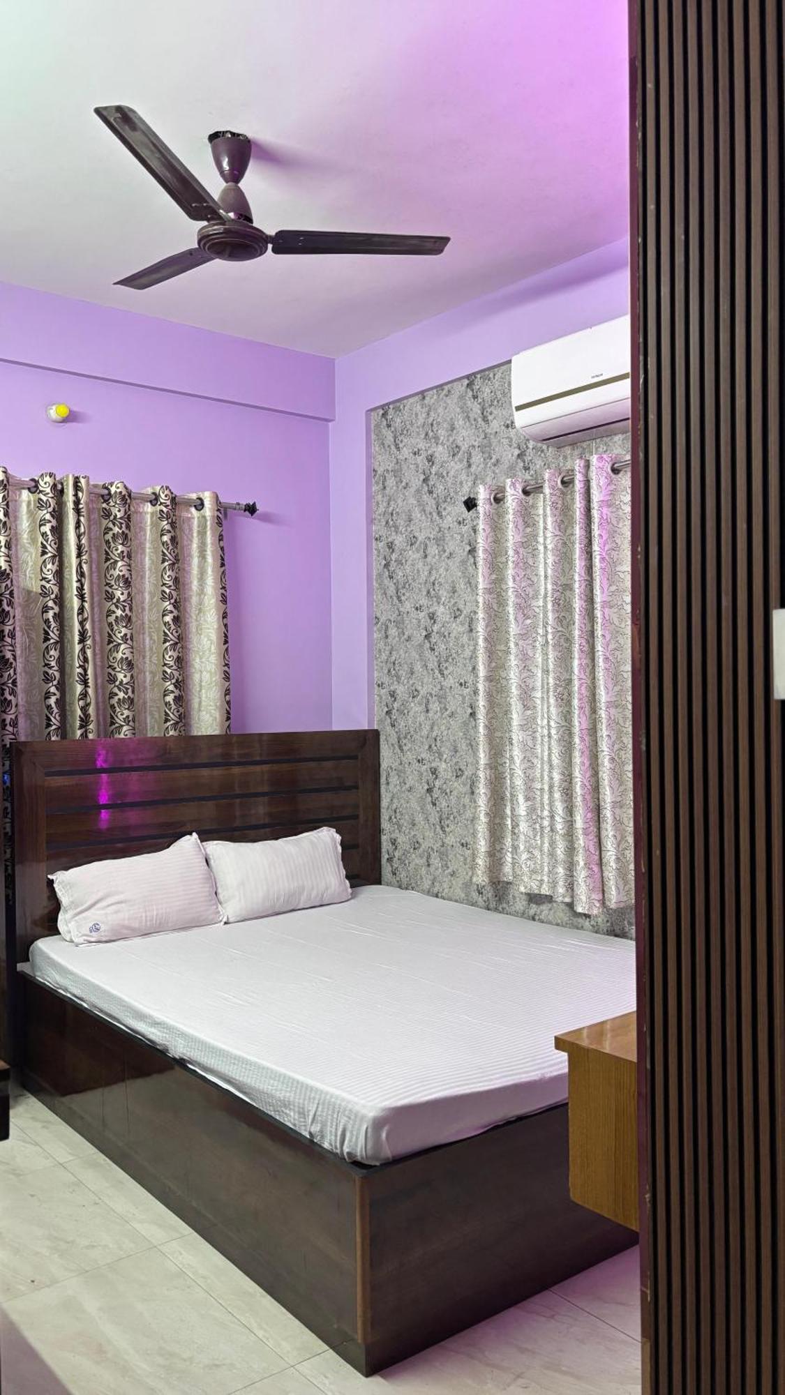 Garden Guest House Near Rene Tower Ruby General Hospital Calcutta Exteriör bild